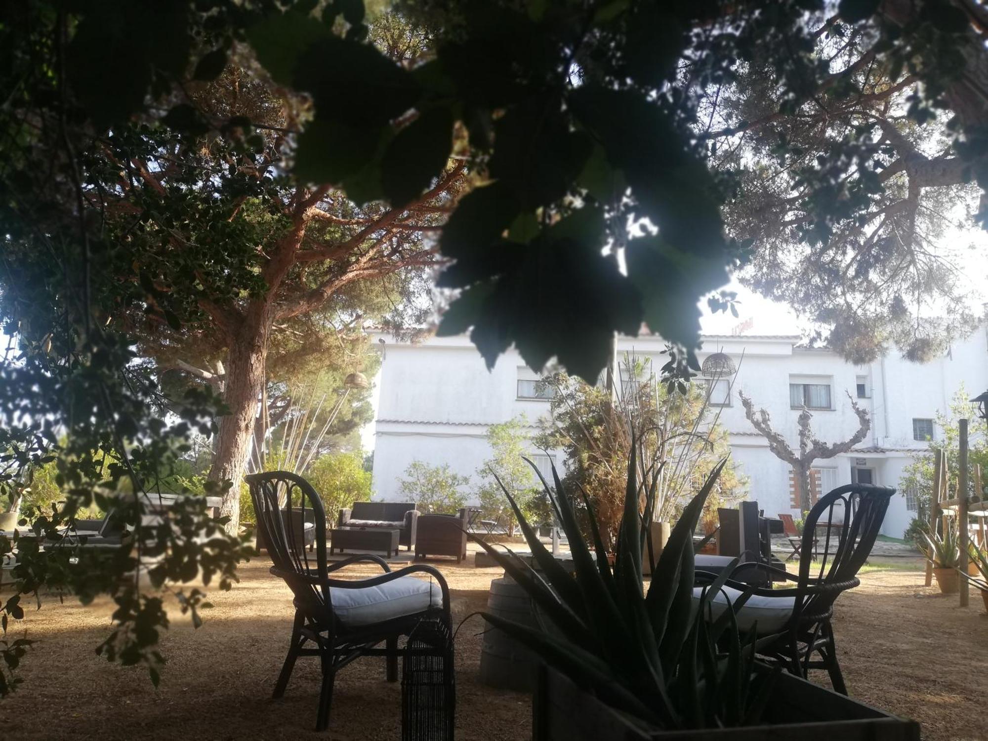 Hostal Los Pinares Lloret de Mar Exteriör bild